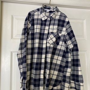 Old Navy Flannel Shirt, navy and cream. Size large